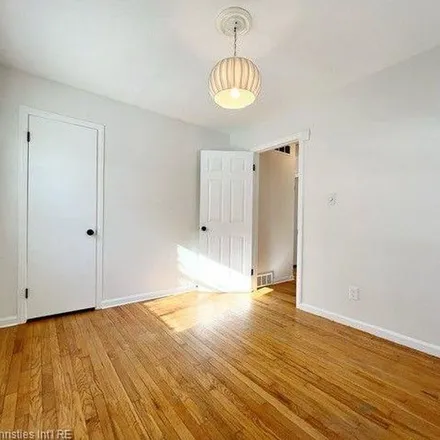 Image 3 - 15791 Kirkshire Avenue, Beverly Hills, MI 48025, USA - Apartment for rent