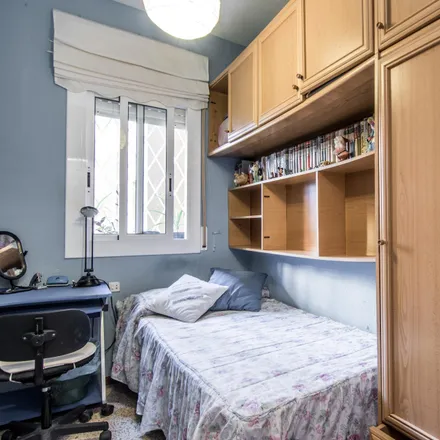 Rent this 4 bed room on Carrer de Lepant in 420, 08001 Barcelona