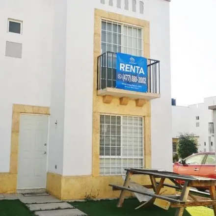 Rent this 3 bed house on Boulevard El Dorado in Fraccionamiento El Dorado, 37590 León