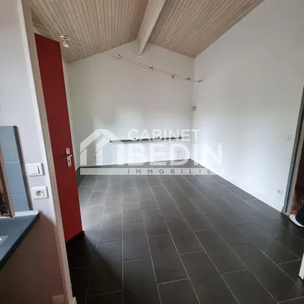 Rent this 2 bed apartment on 157 Rue Pasteur in 33200 Bordeaux, France