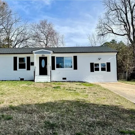 Buy this 3 bed house on 205 Goode Drive in Warwick Lawns, VA 23602