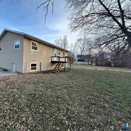 Image 2 - 161 Garfield Avenue North, Madison, SD 57042, USA - House for sale