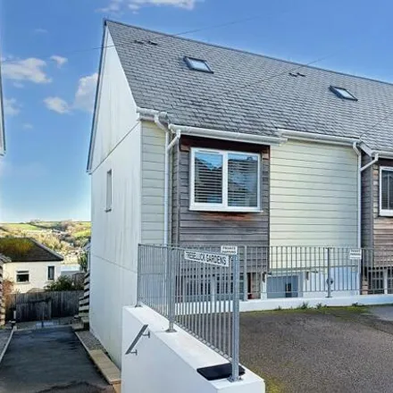 Buy this 3 bed townhouse on Meadowbank Road in Falmouth, TR11 2NE
