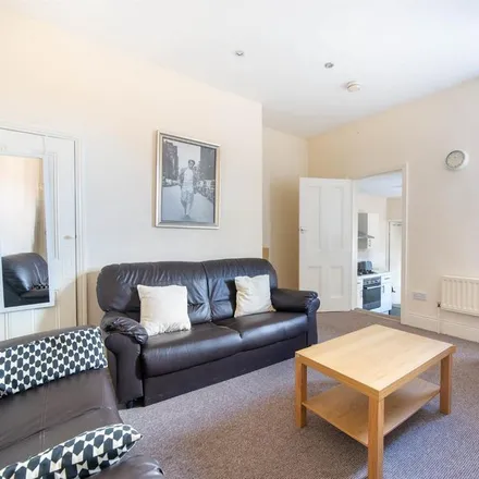 Rent this 3 bed apartment on Hazelwood Avenue in Newcastle upon Tyne, NE2 3HU
