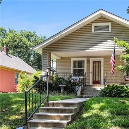 Buy this 2 bed house on 1428 South 41st Street in Kansas City, KS 66106
