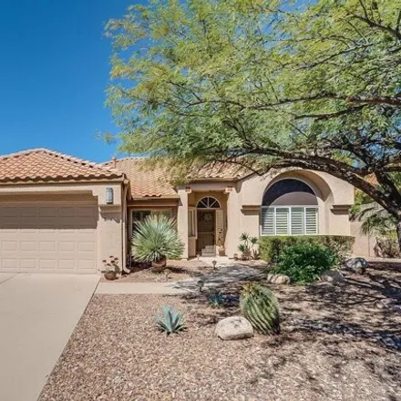 Rent this 3 bed house on Conquistador Course in North Ridgewind Court, Oro Valley