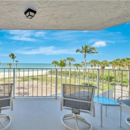 Image 1 - Vanderbilt Shores Homes, 10701 Gulfshore Drive, Naples, FL 34108, USA - Condo for rent