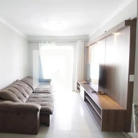 Rent this 3 bed apartment on Rua Alexandre Santos Lima in Segismundo Pereira, Uberlândia - MG