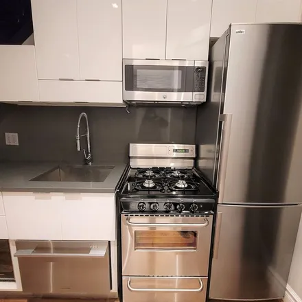 Rent this 4 bed apartment on 230 East 50th Street in New York, NY 10022