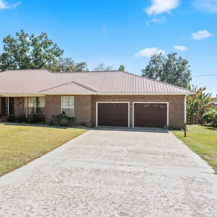 Buy this 4 bed house on 4670 Shankle Drive in Jackson County, FL 32446