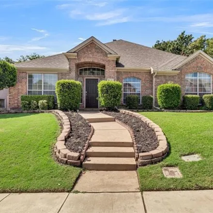 Buy this 3 bed house on 412 Vista Noche Dr in Lewisville, Texas