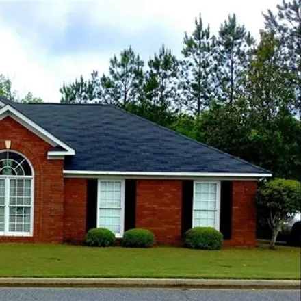 Buy this 3 bed house on 4298 Bridgecrest Drive in Phenix City, AL 36867