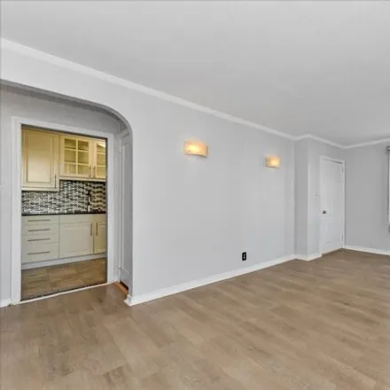 Image 4 - 218-88 98th Avenue, New York, NY 11429, USA - Apartment for rent