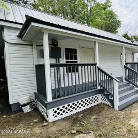Rent this 2 bed house on 132 East Dewey Street in Goldsboro, NC 27530