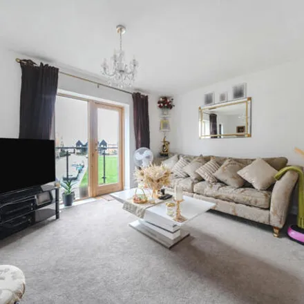 Image 7 - 11 Greenfinch Way, Harlow, CM17 9FT, United Kingdom - Townhouse for sale