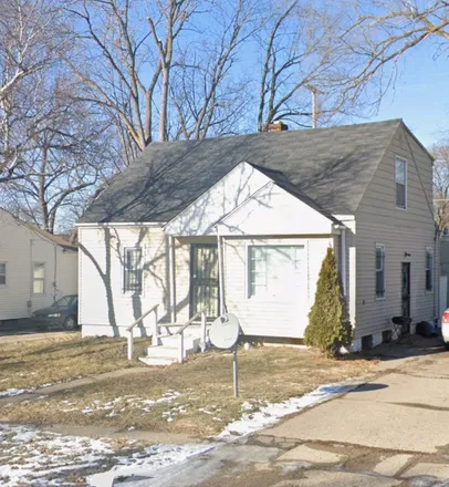 Rent this 3 bed house on 314 W Ridgeway Ave
