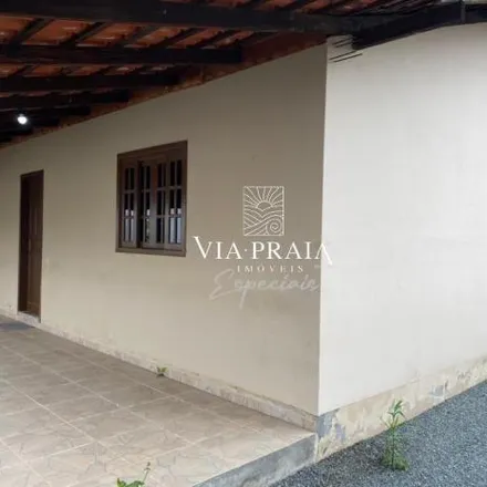 Buy this 2 bed house on Rua Londrina in Centro, Balneário Piçarras - SC