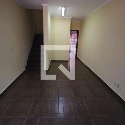 Rent this 2 bed house on Rua Avelina Nogueira do Prado in Jardim Monte Alegre, Taboão da Serra - SP