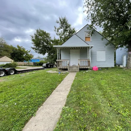 Buy this 3 bed house on 1125 Loretta Avenue in Columbus, OH 43211