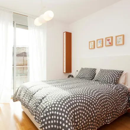 Rent this 3 bed apartment on Carrer d'Entença in 120, 08001 Barcelona