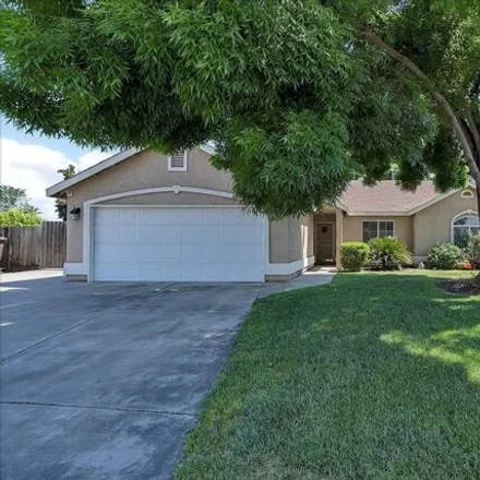 Buy this 3 bed house on 1001 Yellowstone Drive in Hanford, CA 93230