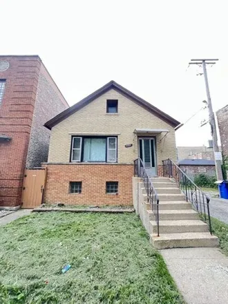 Buy this 2 bed house on 3114 South Parnell Avenue in Chicago, IL 60609