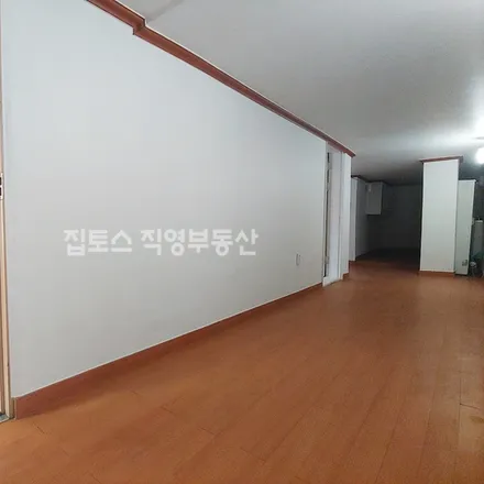 Rent this 2 bed apartment on 서울특별시 서대문구 연희동 340-47