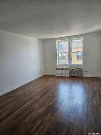 Image 7 - 50-22 40th Street, New York, NY 11104, USA - Apartment for sale