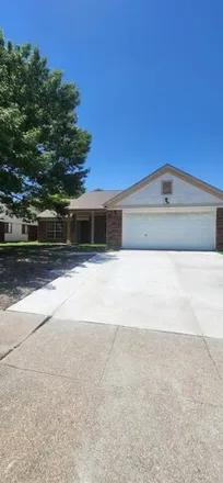 Rent this 4 bed house on 7801 Estates Way in Rowlett, Texas
