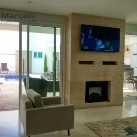 Buy this 4 bed house on Rua dos Maçons in Vila Urupês, Suzano - SP
