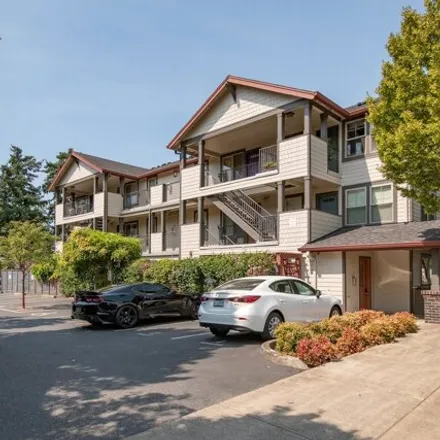 Buy this 1 bed condo on 702 Northeast 99th Avenue in Portland, OR 97220