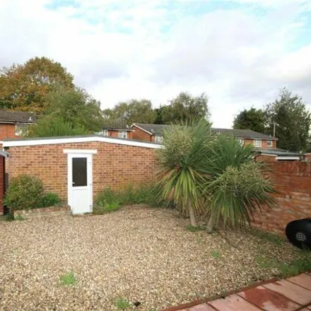 Image 5 - Linden Court, Englefield Green, TW20 0TG, United Kingdom - House for sale