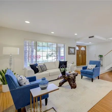 Image 4 - 18021 Delano Street, Los Angeles, CA 91316, USA - House for sale