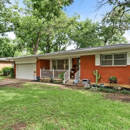 Buy this 2 bed house on 1631 West Lovers Lane in Arlington, TX 76013