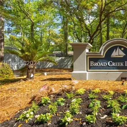Buy this 2 bed condo on 33 Forest Cove in Hilton Head Island, SC 29928