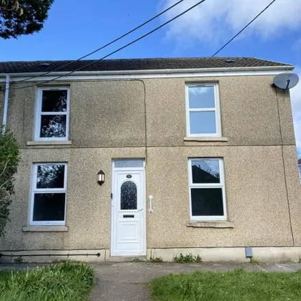 Rent this 2 bed duplex on St Martin in Fairwood Road, Dunvant