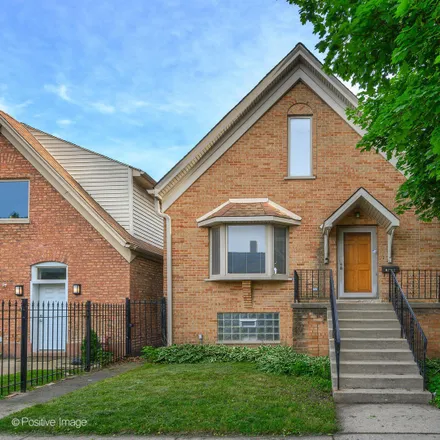 Buy this 3 bed house on 2629 West Superior Street in Chicago, IL 60612