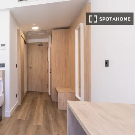 Image 2 - Tanatorio Norte de Madrid, Calle de Valdegovia, 8-10, 28034 Madrid, Spain - Apartment for rent