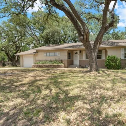 Image 3 - 113 Third St, Boerne, Texas, 78006 - House for sale