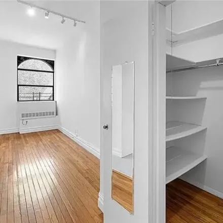 Image 4 - The Ormonde, 154 West 70th Street, New York, NY 10023, USA - Apartment for rent