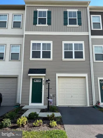 Rent this 3 bed townhouse on 98 Wickliffe Road in Wickliffe, Clarke County