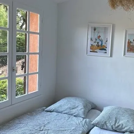 Rent this 2 bed house on avenue de provence in 83980 Le Lavandou, France