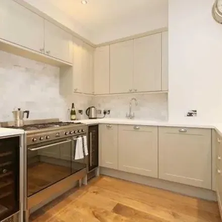 Image 1 - Bloomsbury - Torrington Place, Torrington Place, London, WC1E 6EQ, United Kingdom - Apartment for rent