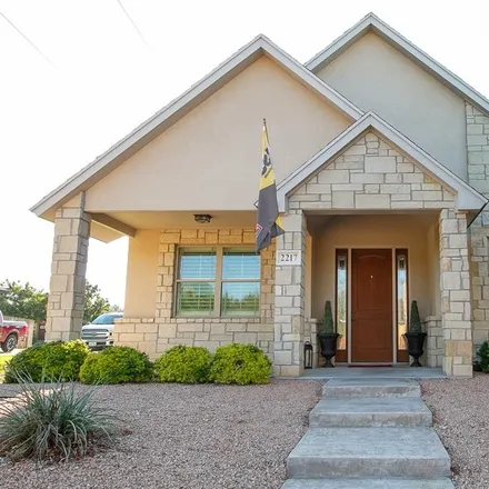 Buy this 3 bed house on Bentwood Country Club in Royal Troon Drive, San Angelo