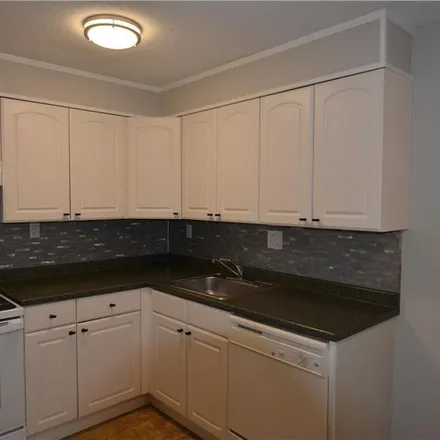 Rent this 1 bed apartment on 12 Stony Brook Drive in Addison, Glastonbury