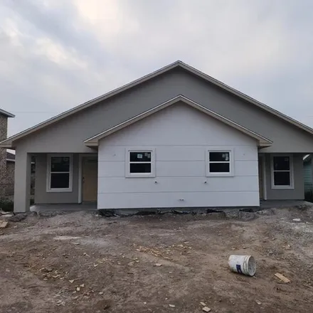 Buy this studio house on 3135 East 22nd Street in Brownsville, TX 78521