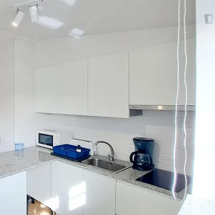 Rent this studio apartment on Rua das Eirinhas in 4300-070 Porto, Portugal