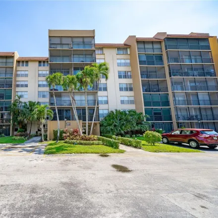 Rent this 3 bed condo on 3821 Environ Boulevard in Lauderhill, FL 33319