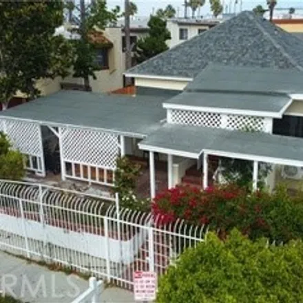 Rent this 4 bed duplex on 1610 Locust Avenue in Long Beach, CA 90813