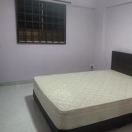 Rent this 1 bed room on 216 Ang Mo Kio Avenue 1 in Singapore 560216, Singapore